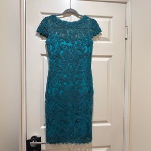 - Tadashi Shoji exquisite dress-perfect for any occasion!